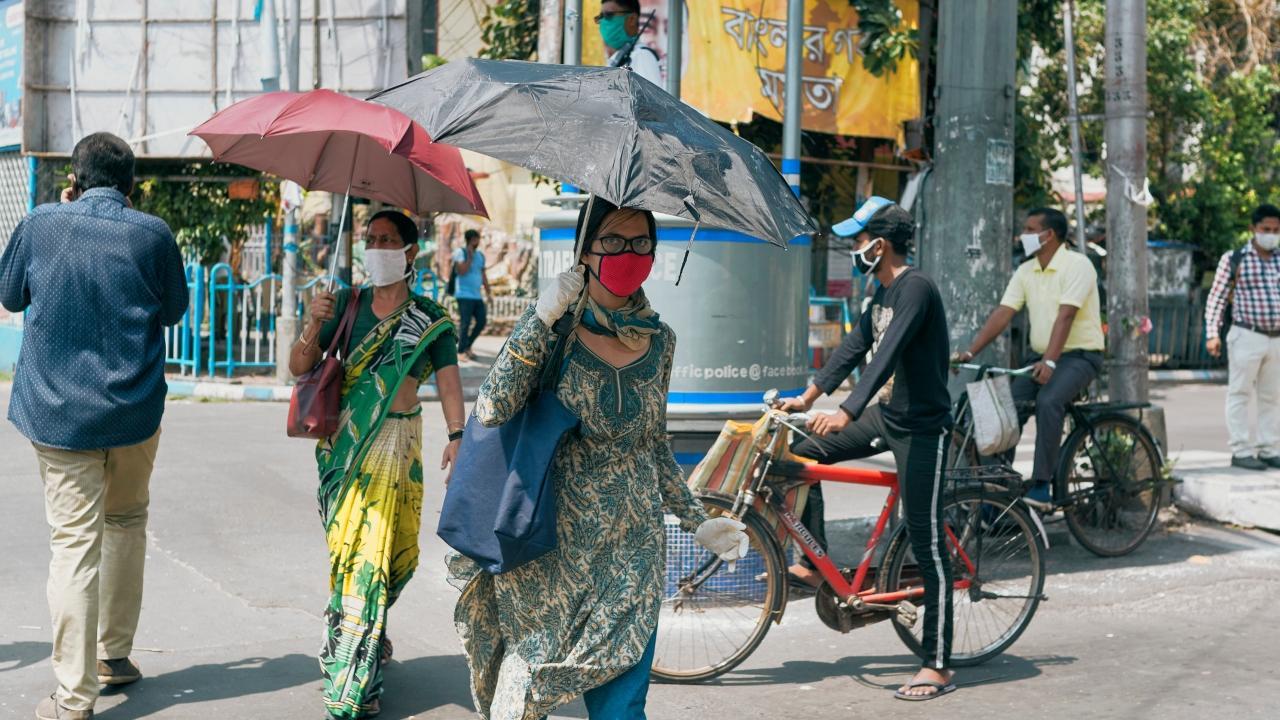 Intense heat broils large swathes of India, IMD says no relief for next 5 days